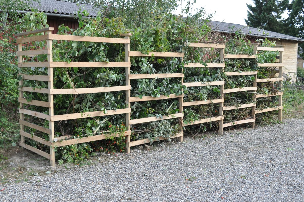 byg et Kvashegn - færdigt og fyldt fra venstre