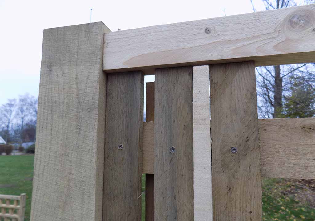 byg hegn og plankeværk - inderside hjørne liste afstand - 1025x780