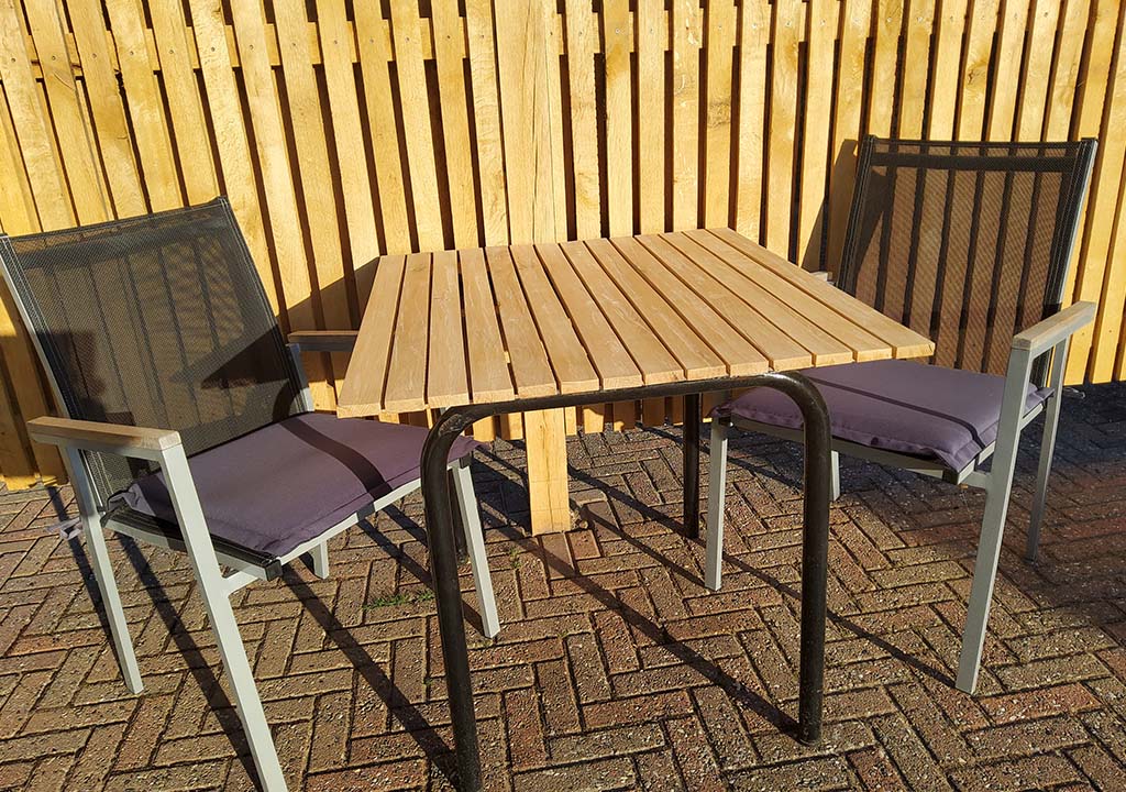 Stop møbelspild havebord - 1024x720